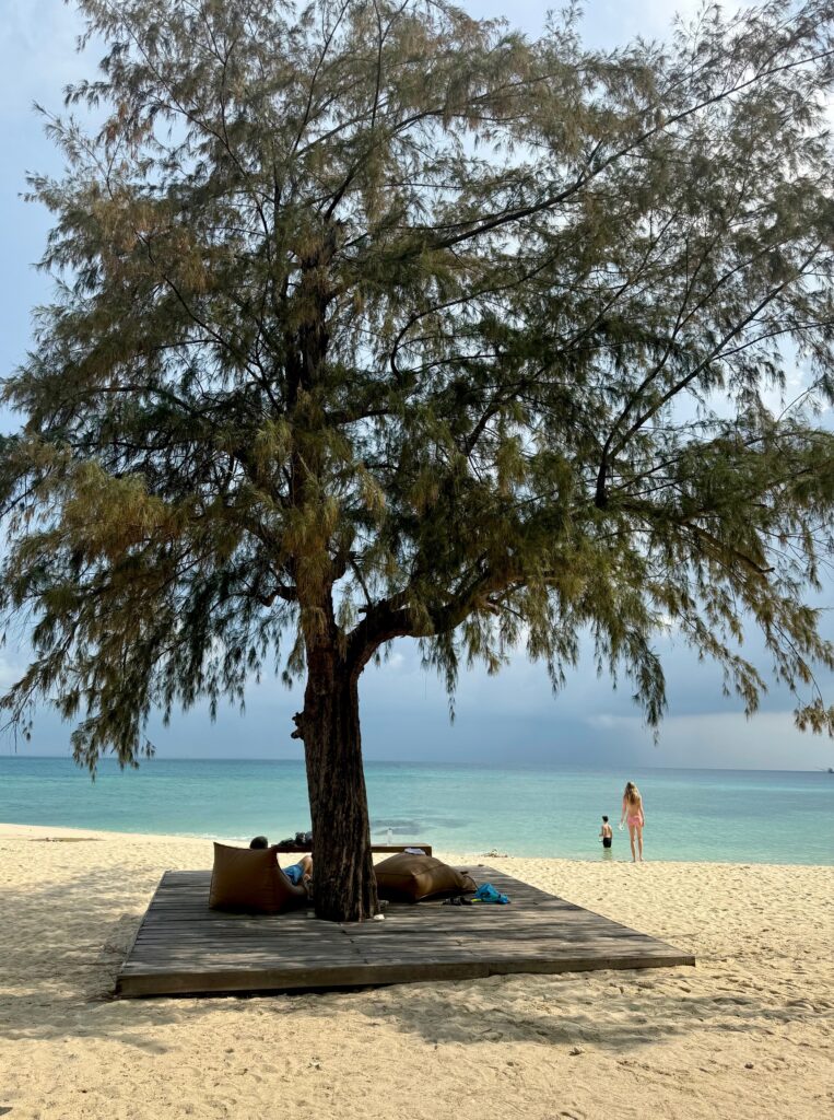Koh Munnork – avskilt och avslappnat öliv i Thailand